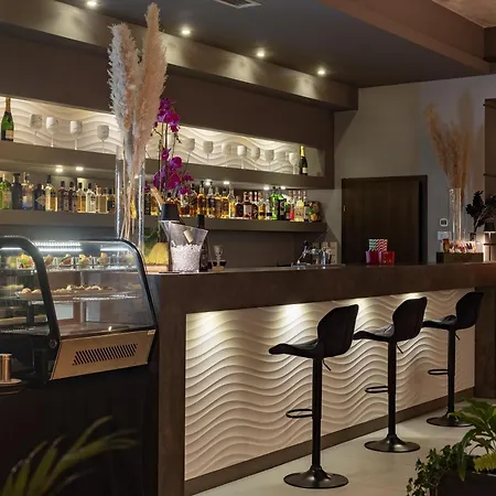 Moran & Hotel 4*