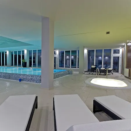 Moran & 4* Powidz (Slupca)