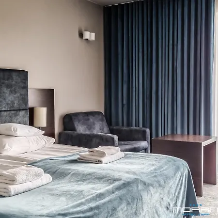 Moran & 4* Powidz (Slupca)